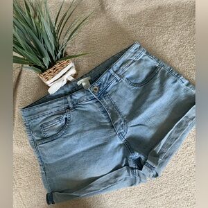 ♥️Final Price. H&M denim shorts